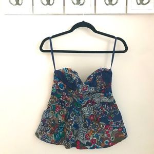 Gorgeous peplum, vintage Anthropologie!! Strapless l size 4. Great condition.